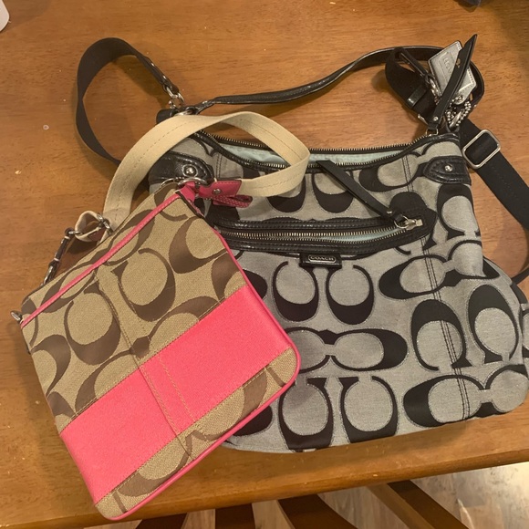 2 authentic coach purses - Picture 2 of 2